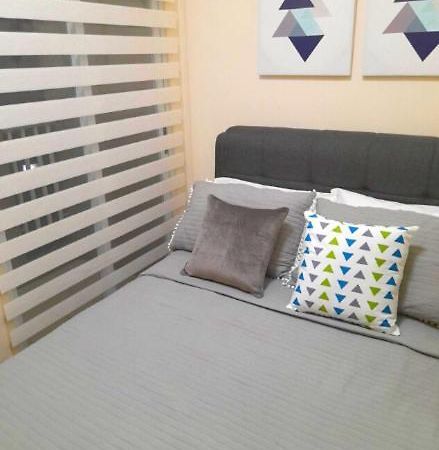 Laureano Di Trevi Tower Aparthotel Манила Екстериор снимка