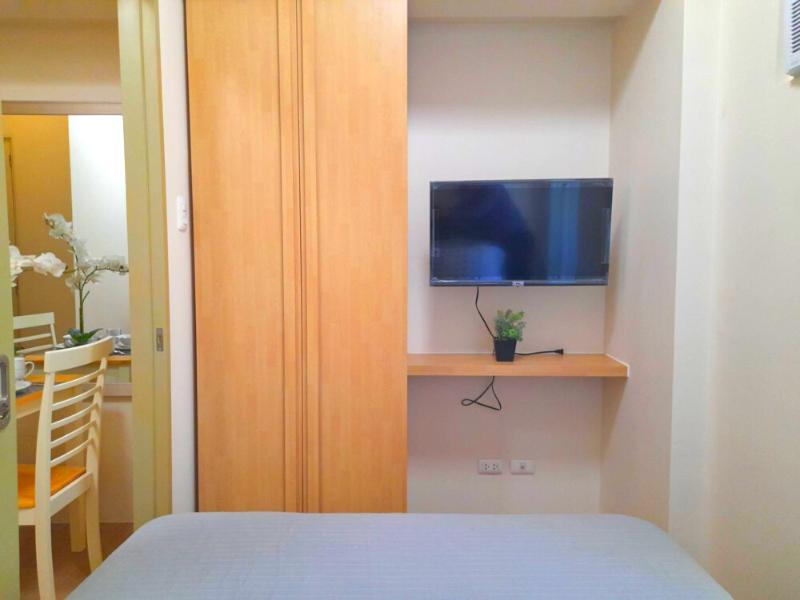 Laureano Di Trevi Tower Aparthotel Манила Екстериор снимка